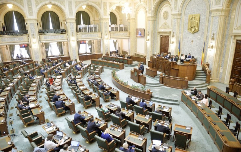 Mărire cu 25% pentru salariile și cheltuielile din cabinetele parlamentarilor