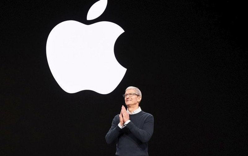 Apple lansează un card de cumpărături care îți dă bani înapoi și un abonament la jocuri