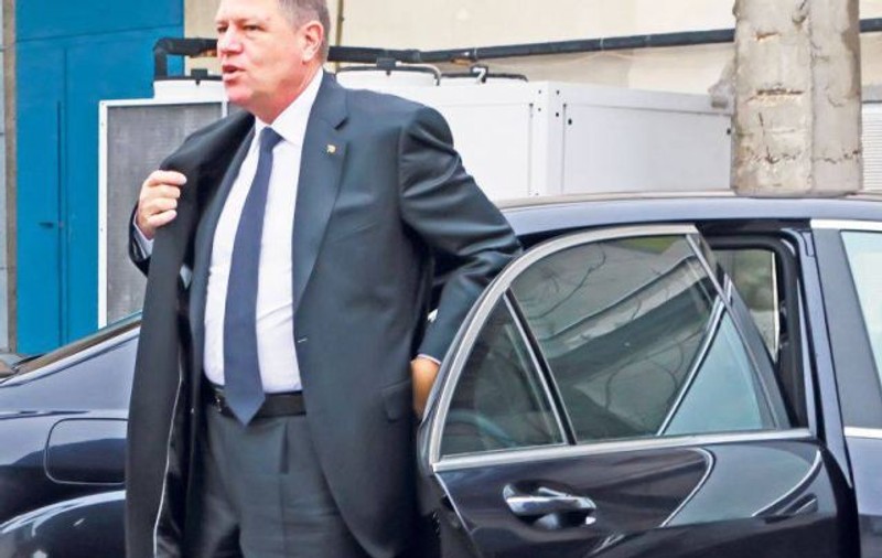 Reacţia şoferilor bucureşteni, când au văzut coloana oficială a lui Klaus Iohannis | VIDEO