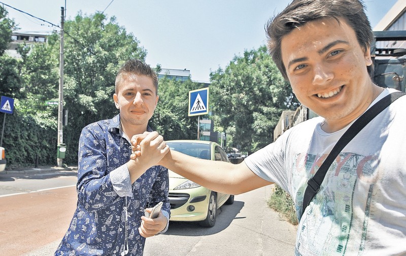 Au luat BAC-ul din a treia încercare!