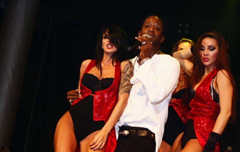 Tony T, ex R.I.O, a făcut show total pe scenă şi a cucerit vedetele de la noi | FOTO