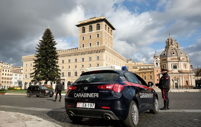 Un băiat român de 14 ani a fost împușcat mortal la metroul din Roma, în urma unui scandal
