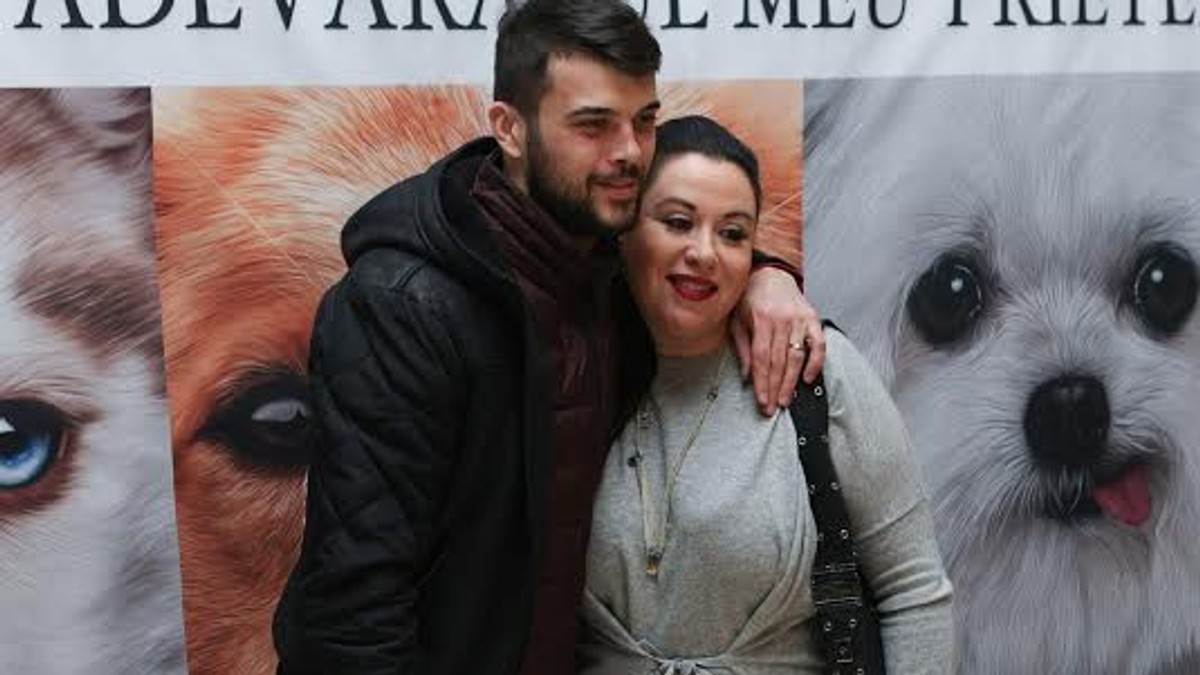 Oana Roman este dependentă de tv. "Nu pot...și nu e vorba de bani"