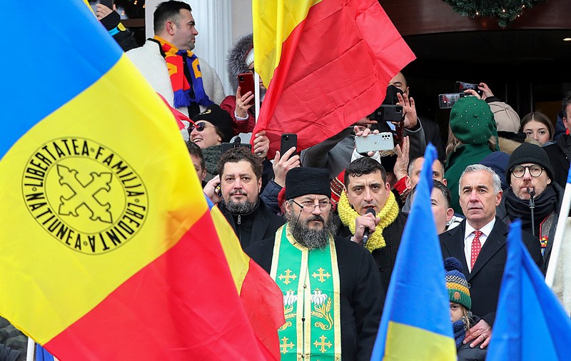 Altfel despre AUR. Sau ce se întâmplă când explodează facturile, demonizezi ani în șir stânga și presari niște BOR de tip vechi