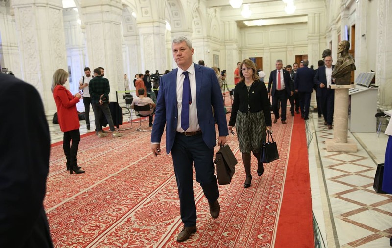 Cine este Cătălin Predoiu, ministrul Justiţiei. Revine la minister după ce a deţinut portofoliul şi în Guvernele Tăriceanu, Boc şi Ungureanu