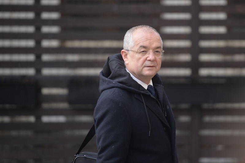 Emil Boc nu pare să aibă mari emoții la alegerile de duminică FOTO: Hepta