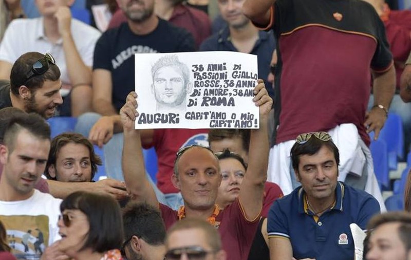Legenda vie a Romei: Francesco Totti - 21 de ani sub culorile giallorosso!