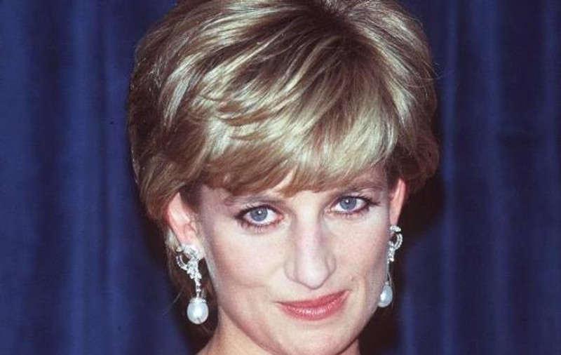 Ultimele cuvinte ale Prinţesei Diana înainte să moară! Cel mai apropiat om al său a dezvăluit acum