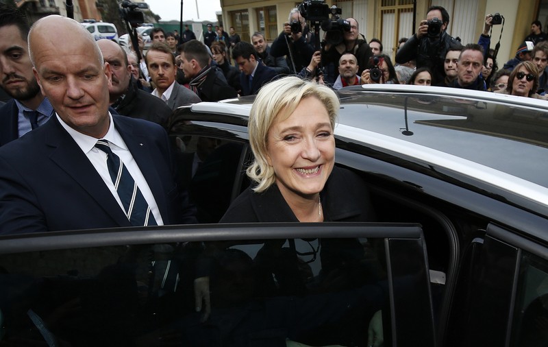 Doi angajaţi ai lui Marine Le Pen, candidată la alegerile prezidențiale din Franța, audiți cu privire la suspiciunile de fraudă
