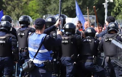 Sorin Grindeanu îi cere public lui Ilie Bolojan să intervină de urgență după violențele de la protestele oierilor.Sursă foto: Dumitru Angelescu.