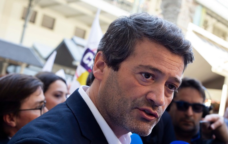 Liderului extremei drepte din Portugalia i s-a făcut rău și s-a prăbușit pentru a doua oară în public, cu câteva zile înainte de alegeri