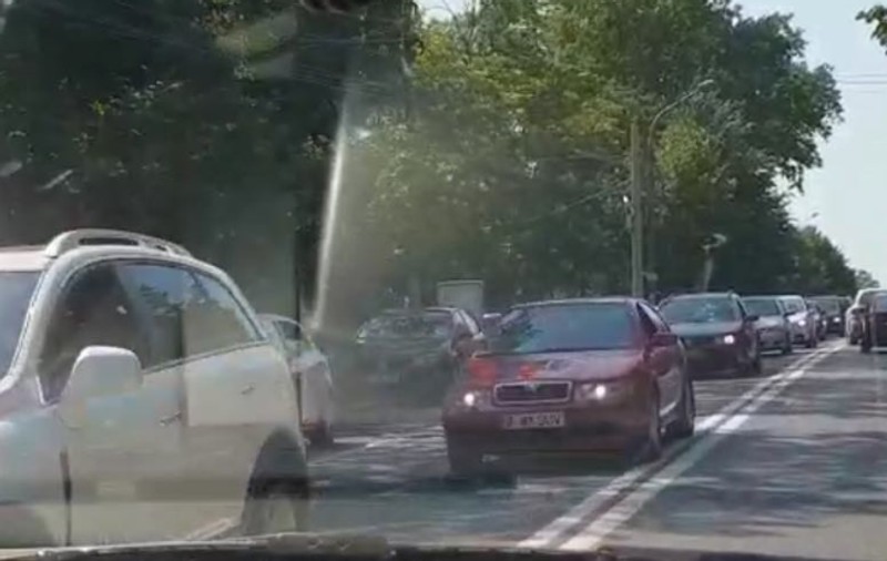 Aglomerație pe drumurile naţionale din sudul litoralului. Zonele unde traficul este intens