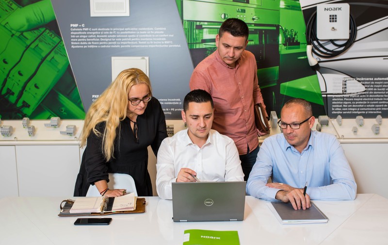 Cariera ta în energie electrică începe cu Noark Electric