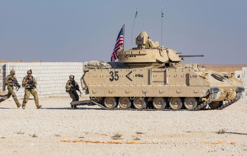 Zeci de soldați americani au fost răniți în Siria și Irak, iar SUA iau în calcul să răspundă cu lovituri împotriva aliaților Iranului. Temeri că războiul se extinde