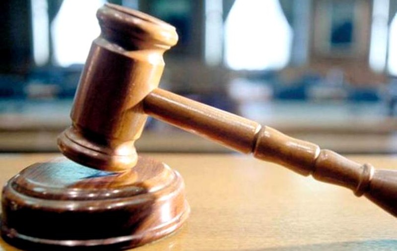 Procurorii au schimbat încadrarea juridică în cazul tinerilor care au bătut un bătrân, la Braşov. Cei doi vor fi cercetați pentru tentativă la omor