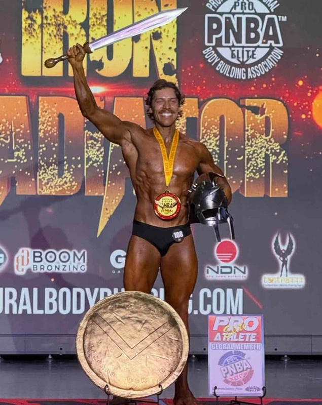 Pe urmele tatălui său celebru. Joseph Baena, fiul lui Arnold Schwarzenegger, realizare importantă în culturism