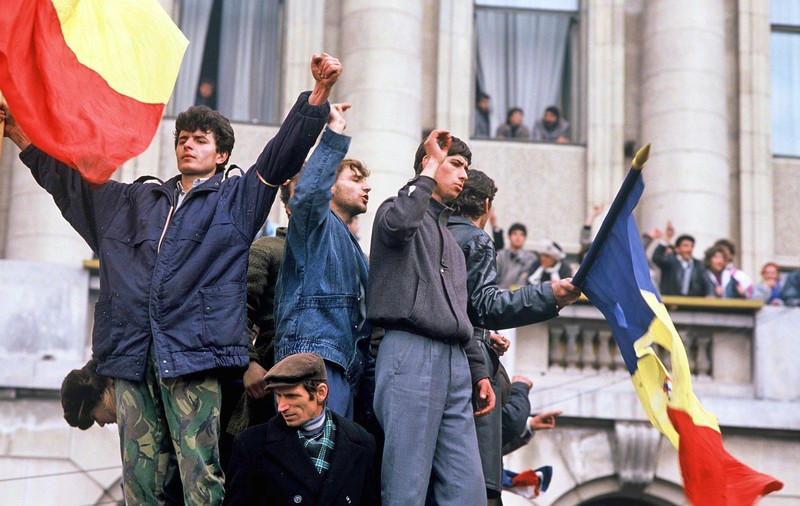 Politologul Armand Goșu, la 31 de ani de la Revoluție:  „Viitorul României, dacă nu se schimbă ceva substanțial, va fi sumbru”