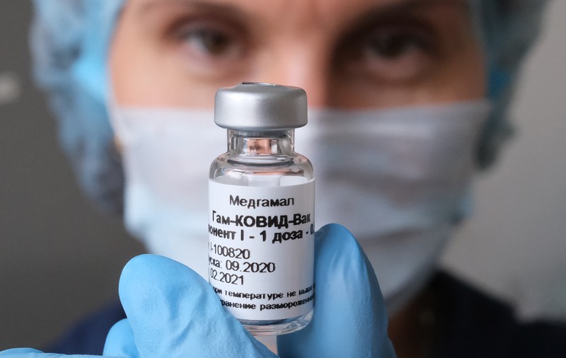 Moscova impune vaccinarea obligatorie în zona serviciilor, după creșterea numărului de cazuri de Covid