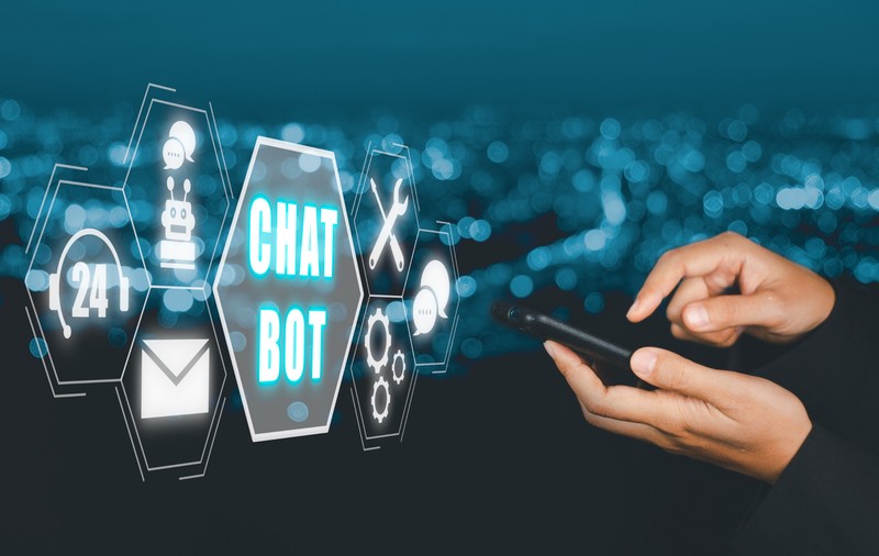 Acest șef de companie a dat afară 90% dintre angajați și i-a înlocuit cu un robot. Oamenii răspundeau în aproape două minute, robotul o face instant