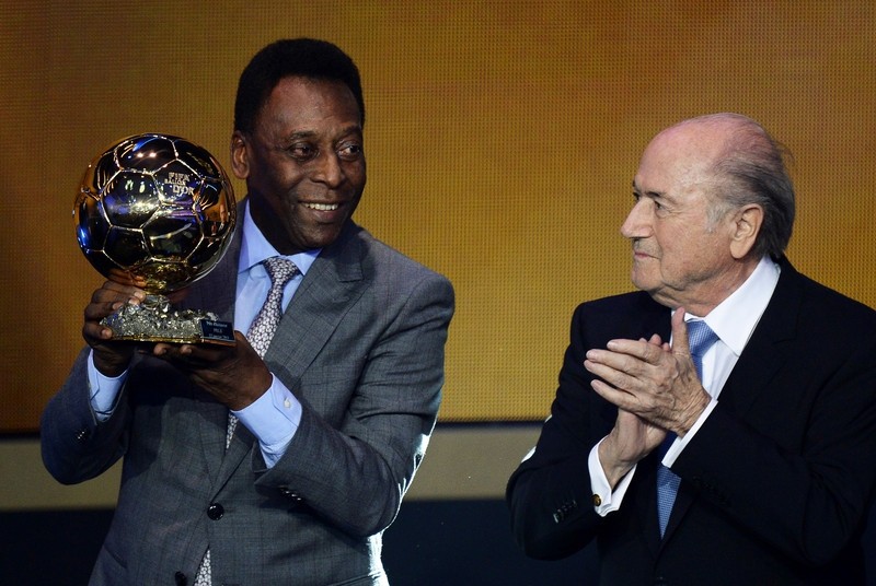 În 2014, Pele a primit „Ballon d'Or Prix d'Honneur”. Foto: EPA