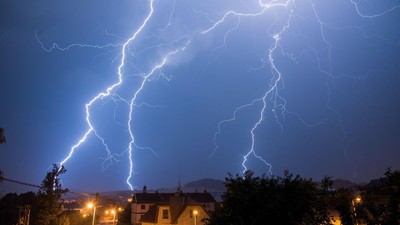 furtuna-fulger-avertizare-meteo