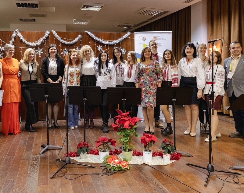 VIDEO. Românii şi ucrainenii şi-au unit vocile într-un concert de colinde din ambele ţări:  „Îngerii au sosit, ca o pasăre din cer”