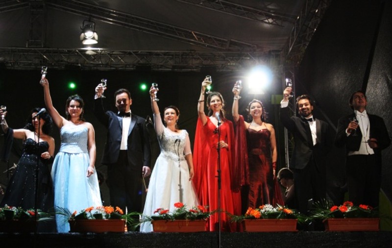 Sâmbătă se deschide Promenada Operei la Bucureşti