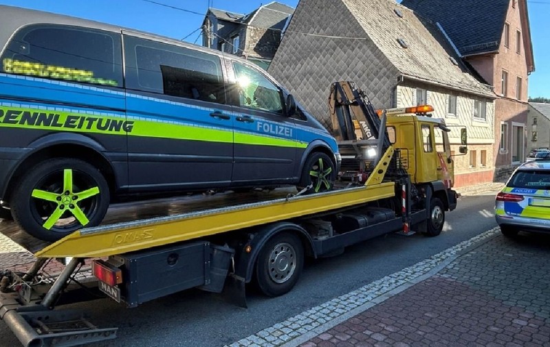 Duba lui Robert pe care scria „mașină de foliție” a fost confiscată, în Germania: „Uzurpare a autorității”