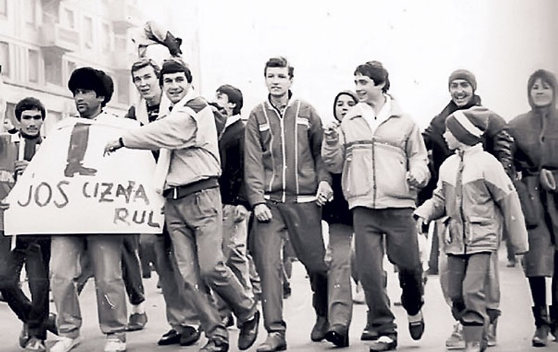 Aşa a fost cu 23 de ani în urmă | Nicolae Ceaușescu, alungat de tineri