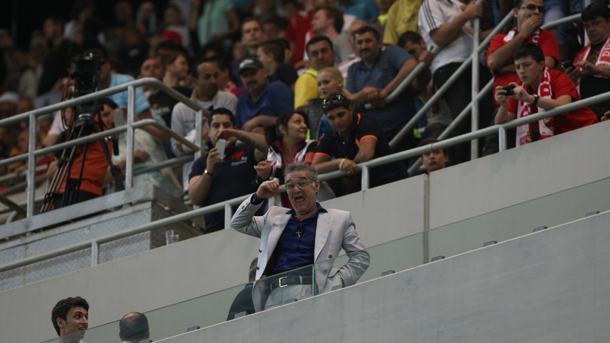 Becali face mișto de Burleanu și de Daum