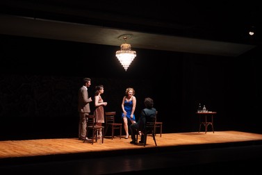 „Cui i-e frică de Virginia Woolf?” se joacă la Teatrul Național din Sibiu /Foto: Adi Bulboacă