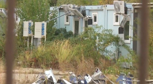 Spitalul modular din Pipera, investiție de 5 milioane, devastat de hoți. Foto: TVR Info