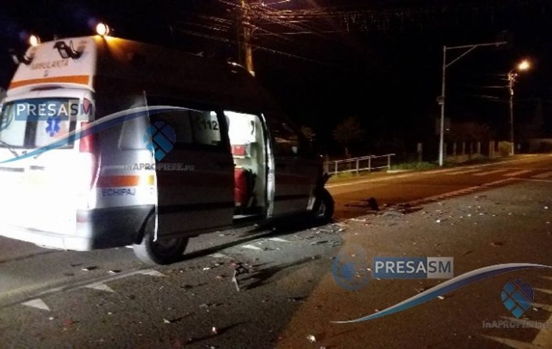 Un șofer de ambulanță din Sălaj a omorât pacienta pe care o transporta, într-un grav accident rutier