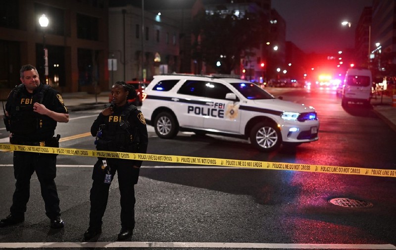 LIVE TEXT Doi diplomați israelieni, împușcați mortal la ieșirea de la un eveniment la Muzeul Evreiesc din Washington. Atacatorul a fost identificat