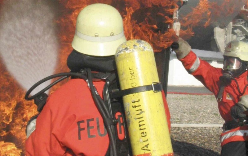 Incendiu la complexul Dragonul Roşu