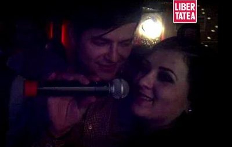 Liviu Vârciu a cucerit fetele la o partidă de karaoke | VIDEO