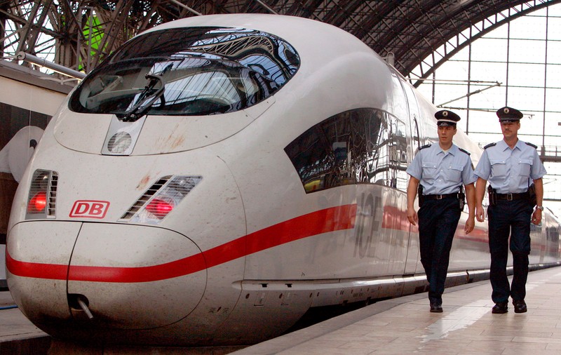 FOTO| Tren deraiat în Dortmund. Gara centrală din oraș a fost închisă