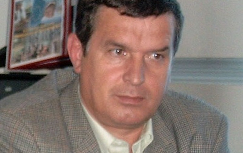 Vâlcenii îşi aleg astăzi primarul