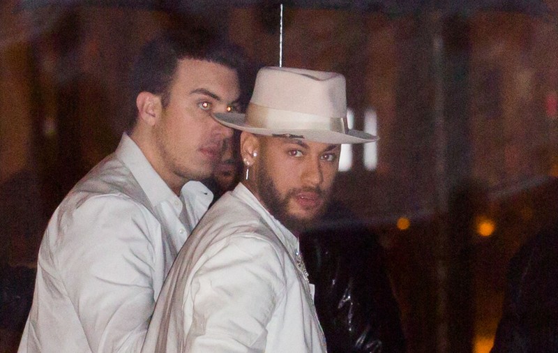 Noapte albă pentru Neymar. Fotbalistul brazilian și-a aniversat în avans ziua de naștere