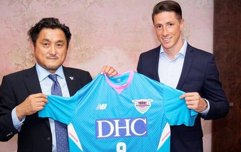 Fernando Torres, la Sagan Tosu. Atacantul n-a mai fost dorit la Atletico Madrid
