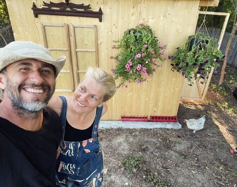 Dragoș Bucur nu își dorește ca cei trei copii să studieze în străinătate: „E puțin greșit să îi crești pentru a pleca de lângă tine”