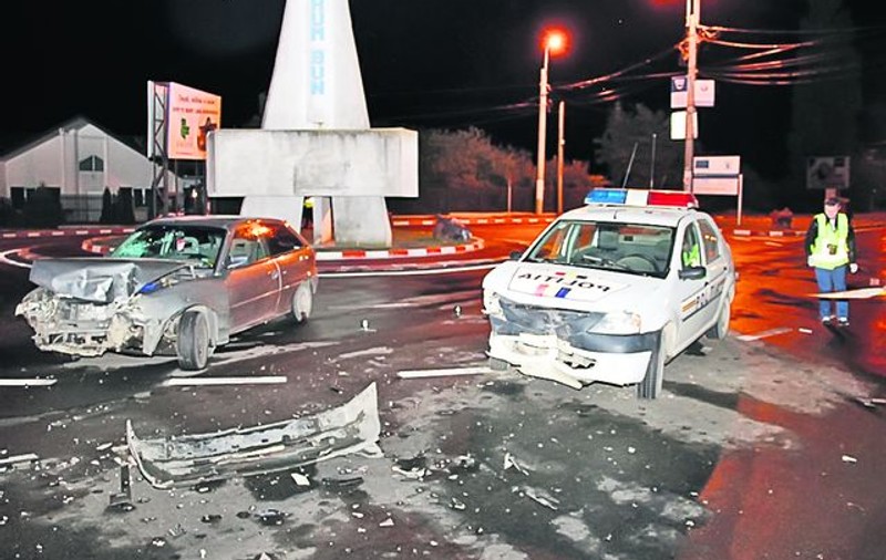 ACCIDENT ÎN CAPITALĂ. Trei dintre VICTIME sunt POLIŢIŞTI