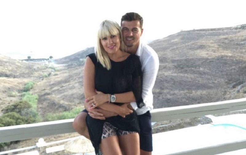 Cum au fost pozați pe străzile din Cluj-Napoca Elena Udrea și Adrian Alexandrov. Gestul făcut de logodnicul ei