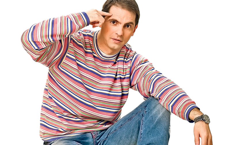 S-a reprofilat! Dan Negru dă meditații pe internet