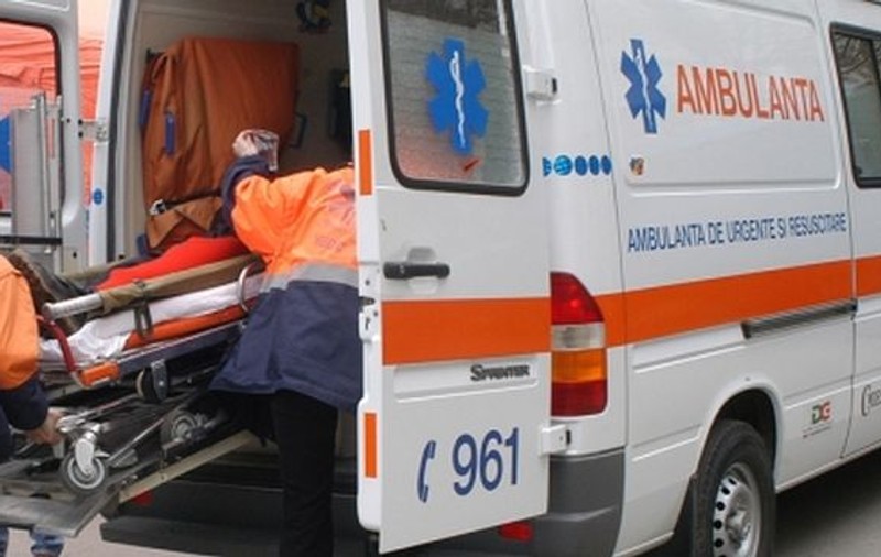O femeie din judeţul Vaslui, la un pas să ardă de vie după o ceartă cu soţul gelos