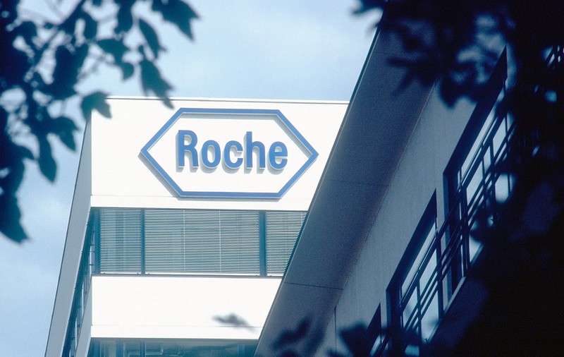 Reuters: UE a ajuns la acorduri cu firmele Roche şi Merck pentru potenţiale tratamente anti-Covid-19