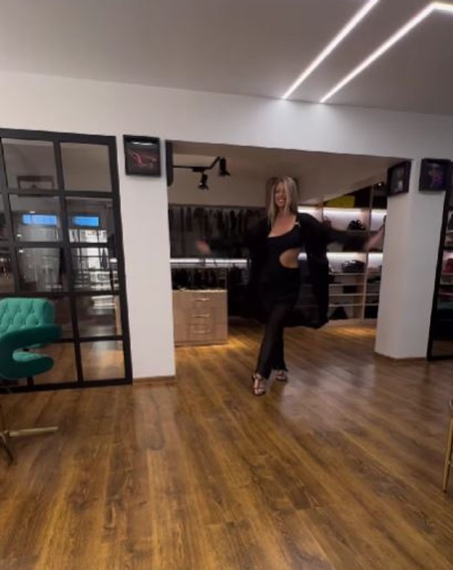Imagini din casa de un milion de euro a Roxanei Nemeș: „Am făcut-o verde și smart”
