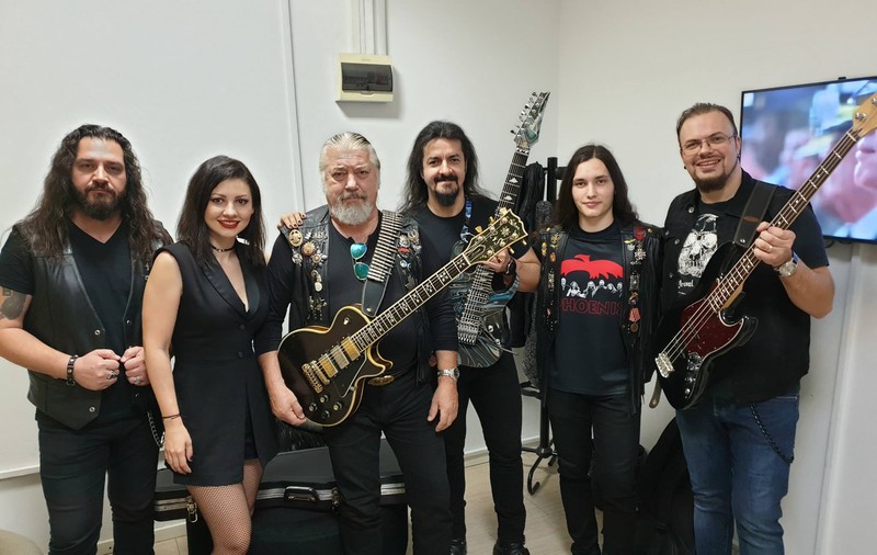 Phoenix a renăscut la sticlă. Legendara trupă a lui Nicu Covaci are propriul vin