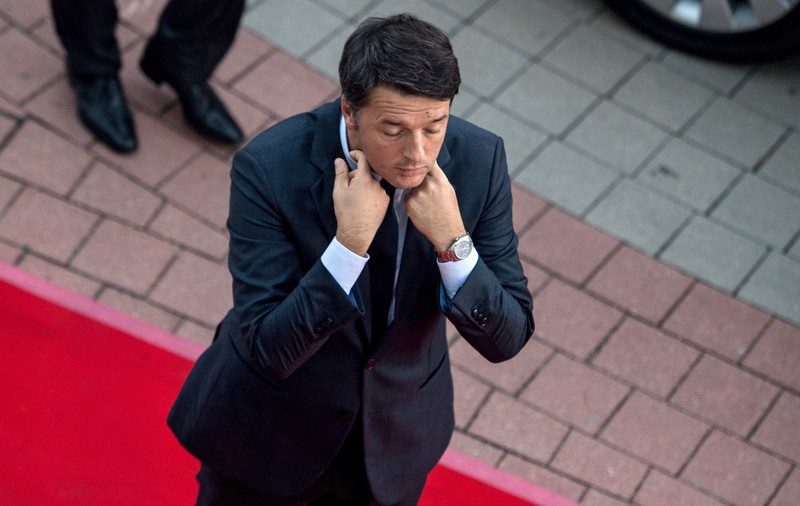 UPDATE / Premierul italian Matteo Renzi a demisionat