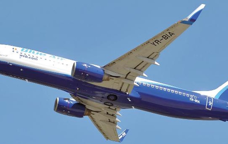 4.500 de lei, salariul mediu la Blue Air